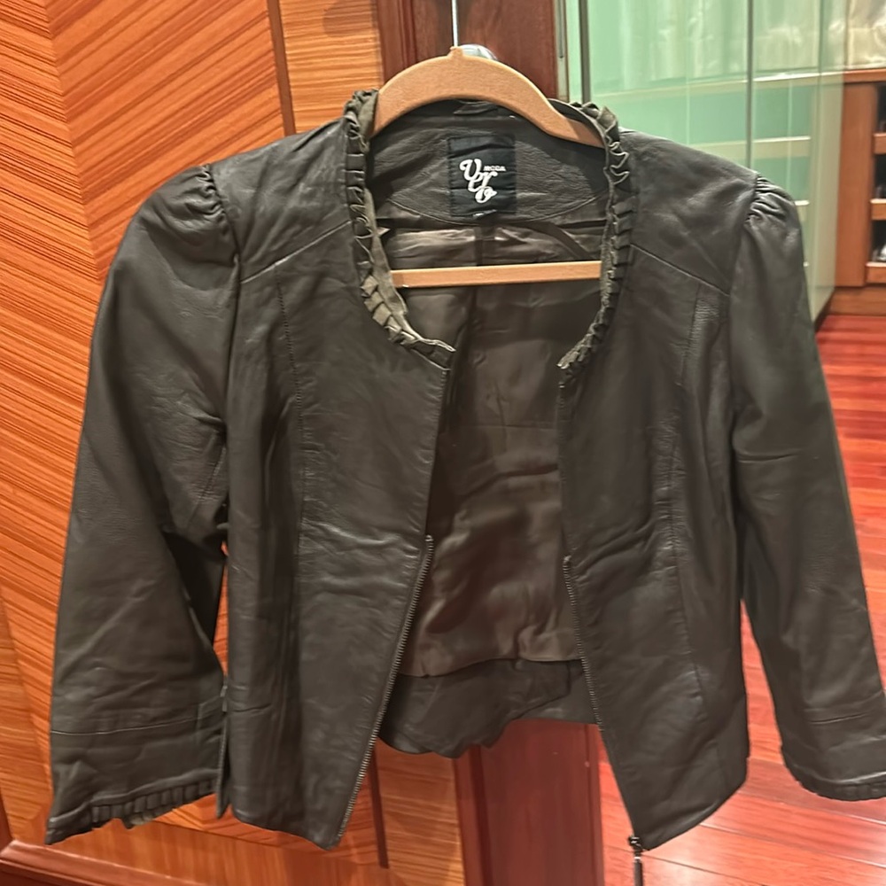 Vero Moda.  size small (40L)  color dark gray